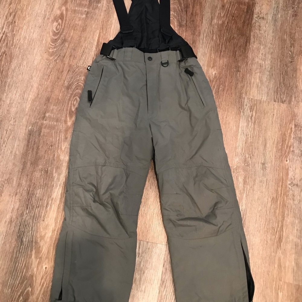 Snow pants/overalls